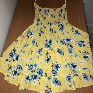 Yellow strapless dress